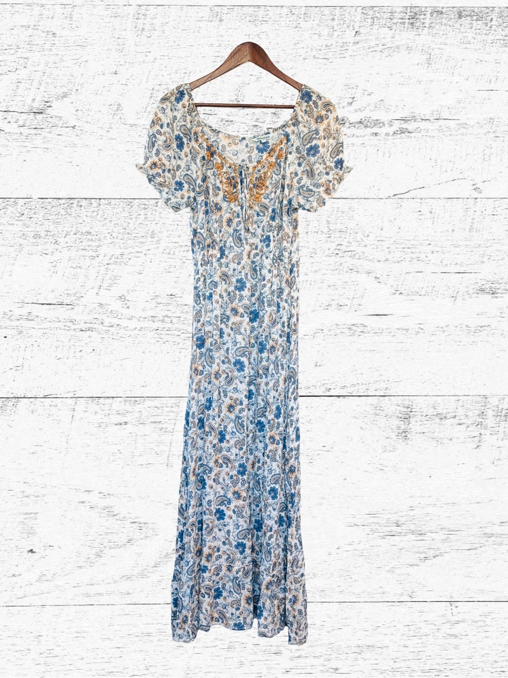 Nostalgia Blue and Cream Paisley Maxi Dress